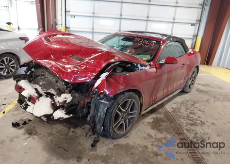 2022 Ford Mustang Ecoboost Premium z USA, uszkodzony, nr VIN 1FATP8UH8N5146623